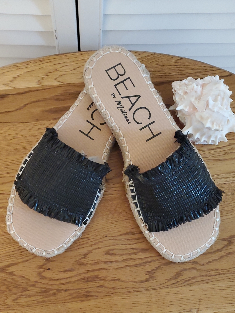 Beach by Matisse "KOKO" Raffia Sandals Slides Black/Tan Neutral, Size 7 Medium - Picture 2 of 10